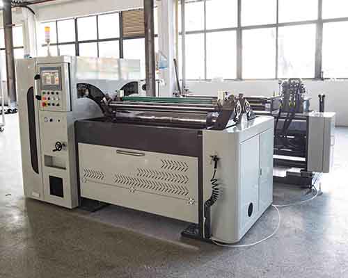 Máquina cortadora y rebobinadora de alta precisión para rollos de papel aislante eléctrico DDP y PSP